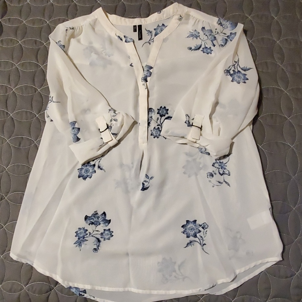 3/4 Sheer Sleeve blouse!